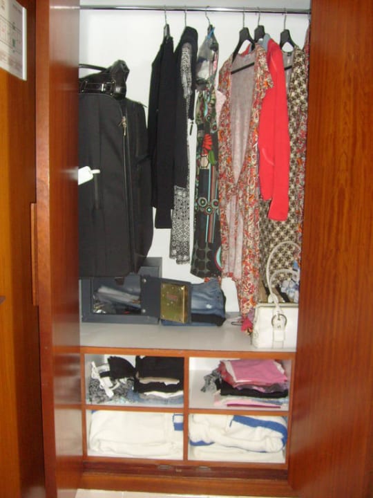 Schrank BQ Apolo Hotel