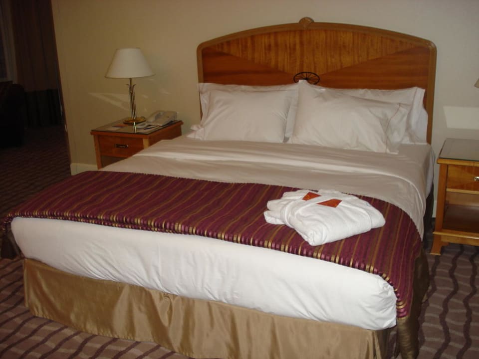 King Size-Bett Sheraton Warsaw Hotel