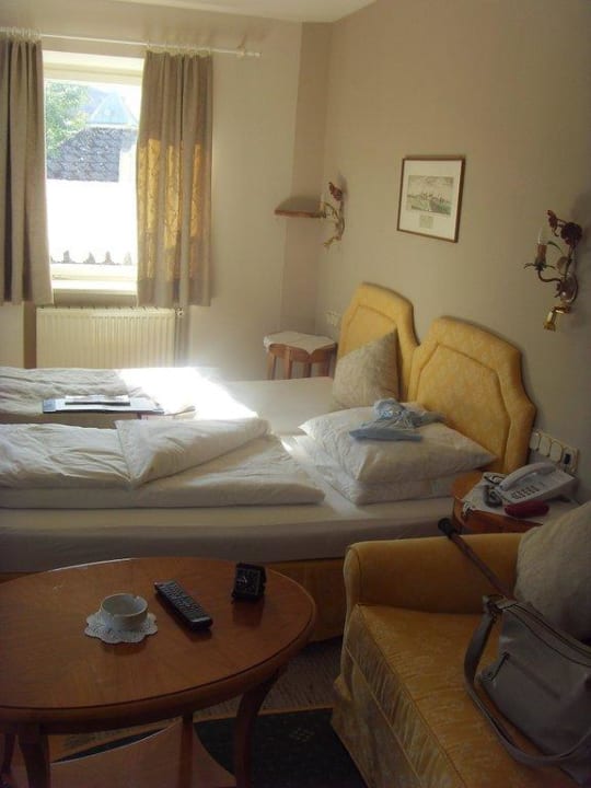 (Noch nicht renoviertes) Zimmer Seeside Hotel Seewirt Mattsee
