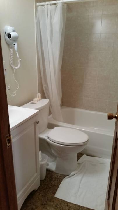 Nicht renoviertes Badezimmer Hotel The Copley House