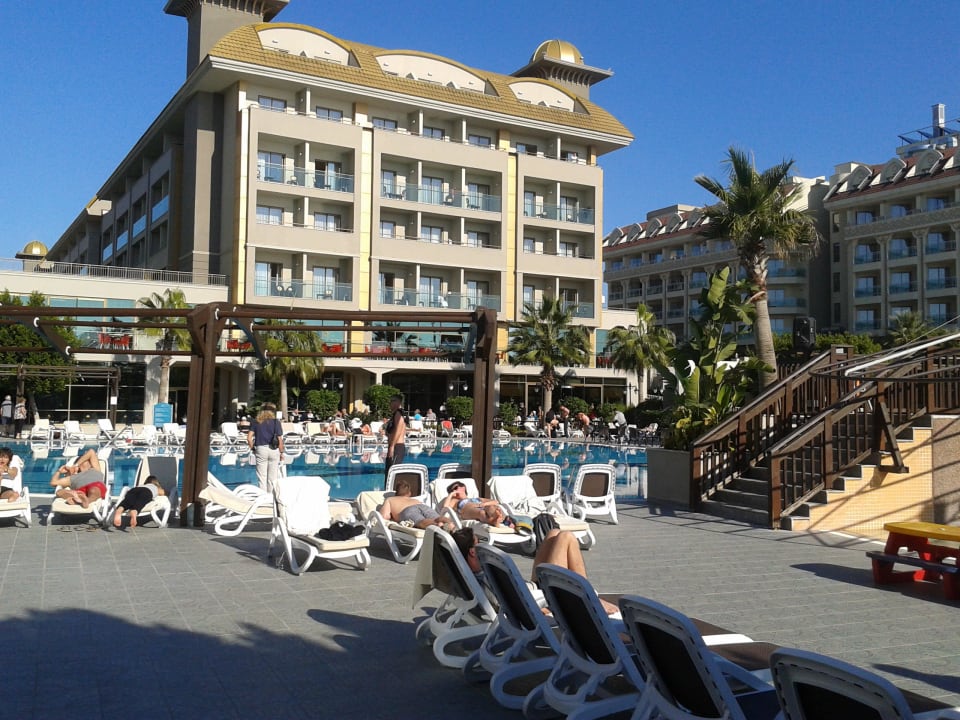 Hotelansicht von der Meerseite (27.12.12) Aydinbey Kings Palace & Spa