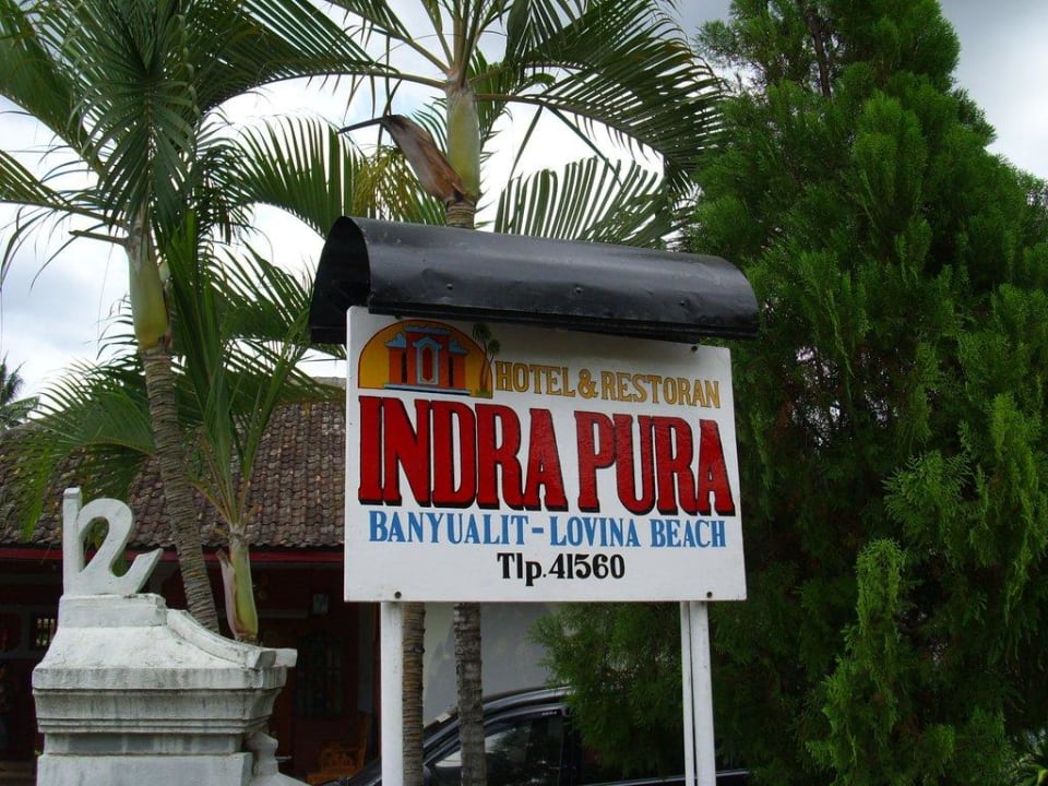 Willkommensschild Hotel Indra Pura
