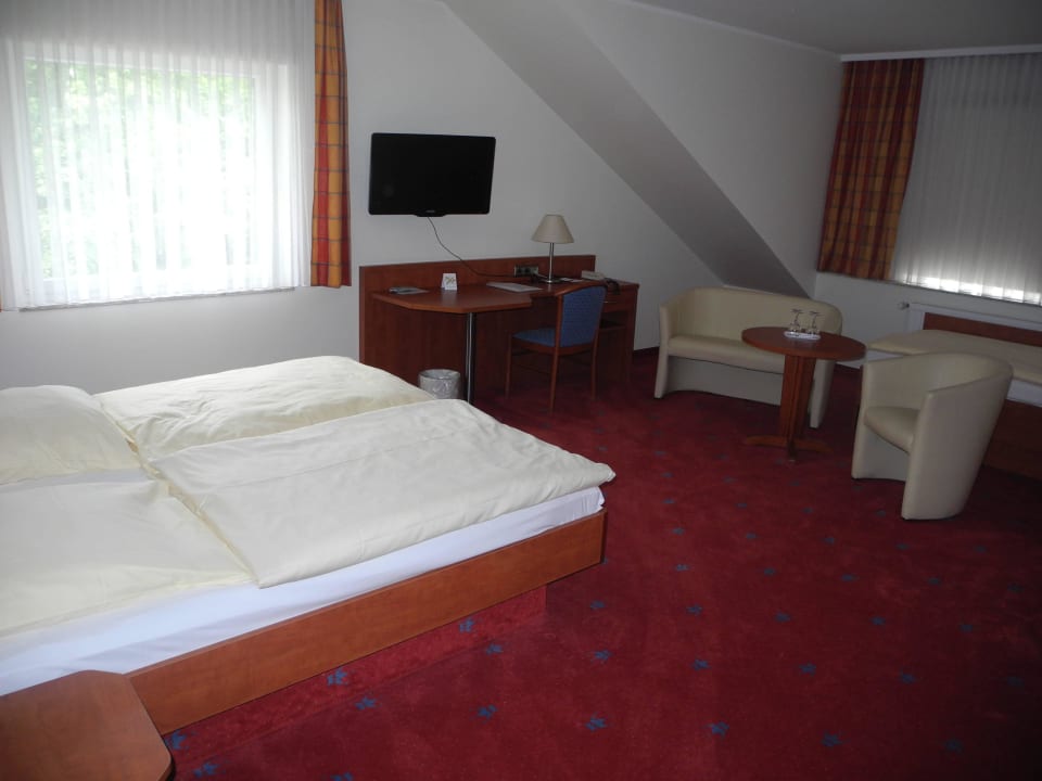 Das Zimmer 252 ist angenehm groß Avalon Hotelpark Königshof