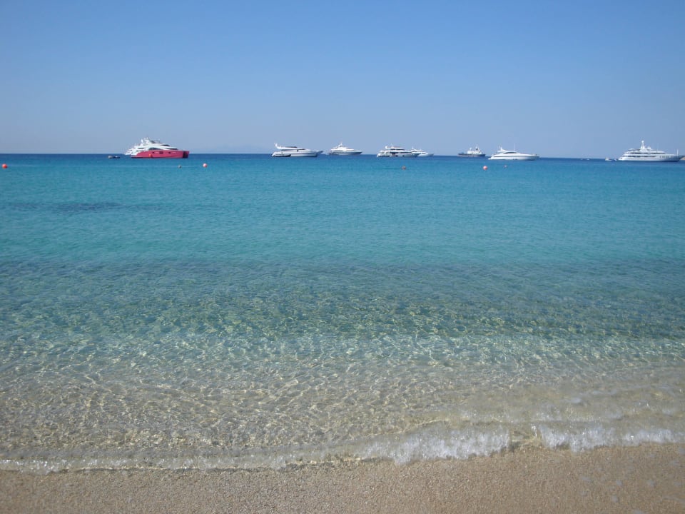 Direkt vor dem Hotel Hotel Acrogiali