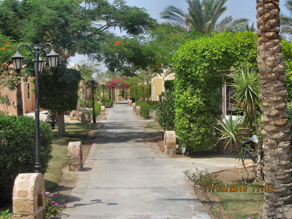 Weg zum Health Club Radisson Blu Resort, El Quseir