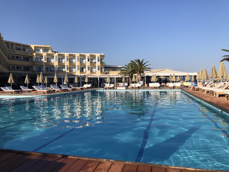 Pool Hotel Aphrodite Beach Club