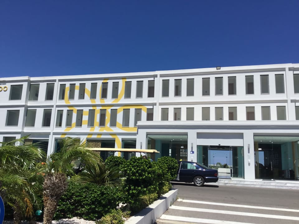 Außenansicht Asterias Beach Resort