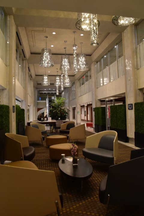 Lobby Holiday Inn Toronto Downtown Centre