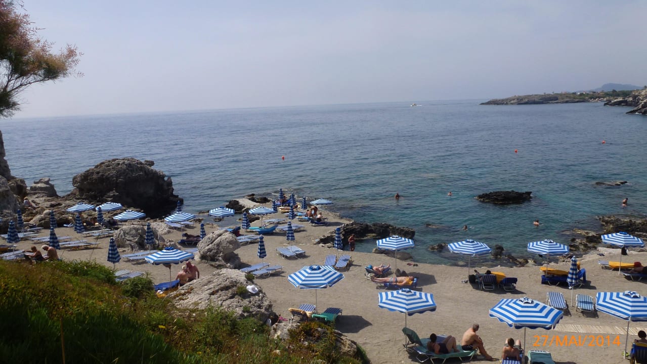 Blick auf den Hotel-Strand Hotel Kalithea Horizon Royal