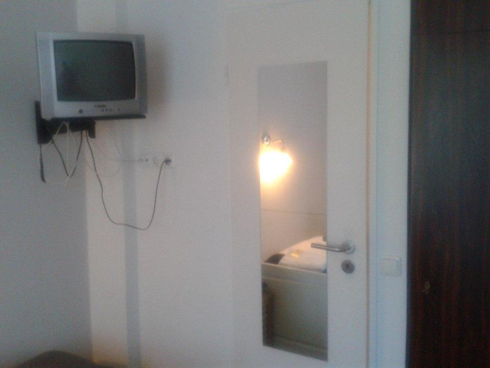 Zimmer - TV Hotel Beans Parc Jade