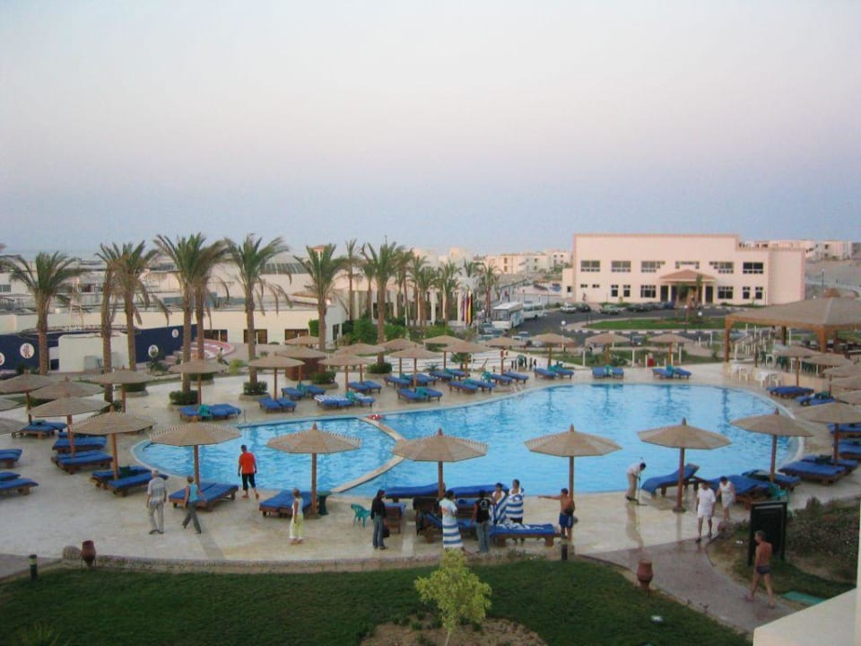 Jeden z basenów Hurghada Long Beach Resort