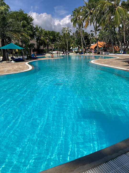 Pool Hotel Southern Palms Beach Resort