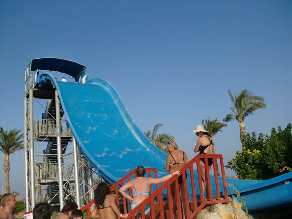 Superspaß-Faktor-Rutsche Titanic Beach Spa & Aqua Park