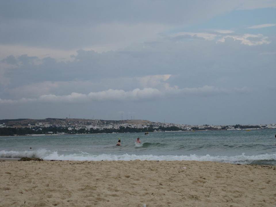 Weitläufiger weicher Sandstrand Hotel Nesrine