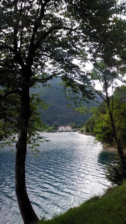 Seeseite Hotel Lido Ledrosee