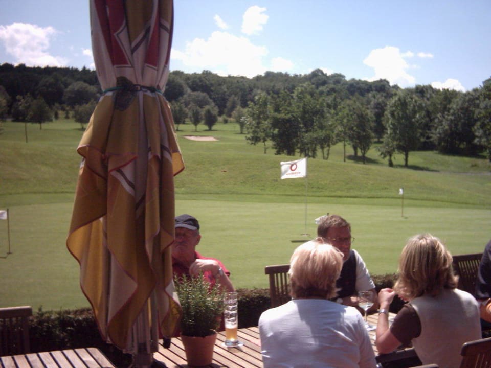 Terrasse des Golfplatzes Golf & Sporthotel Wiesensee