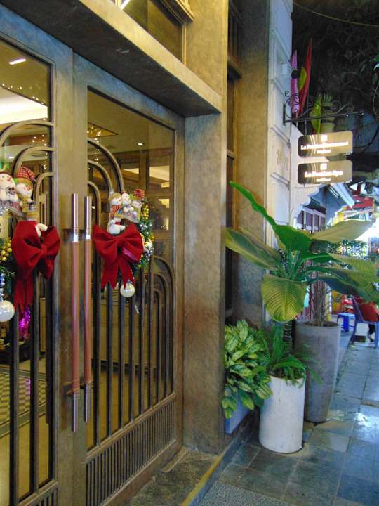 Außenansicht La Passion Hanoi Hotel & Spa