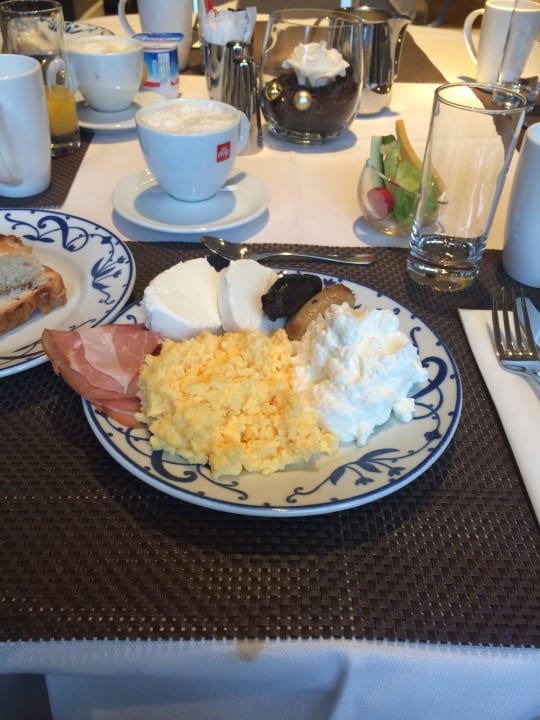 Завтрак Hilton Brussels Grand Place