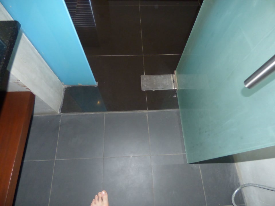 Scharfe Stufenkante Hotel Topaz