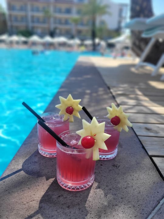 Pool Barut B Suites