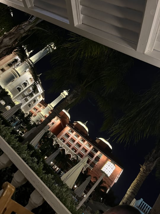 Außenansicht Royal Taj Mahal Hotel