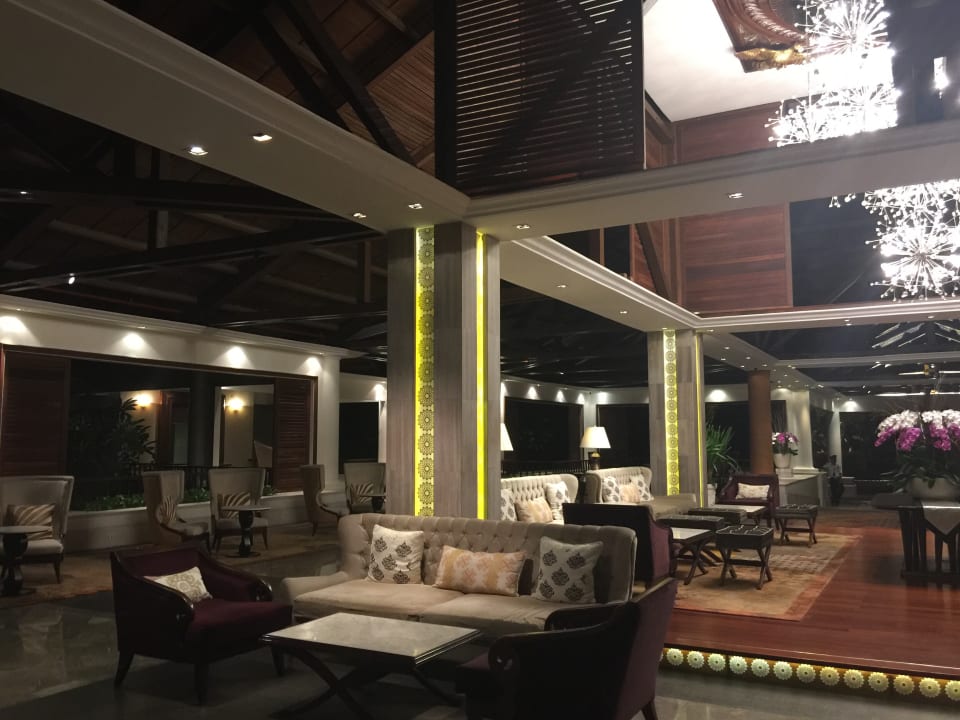 Lobby The Laguna A Luxury Collection Resort & Spa