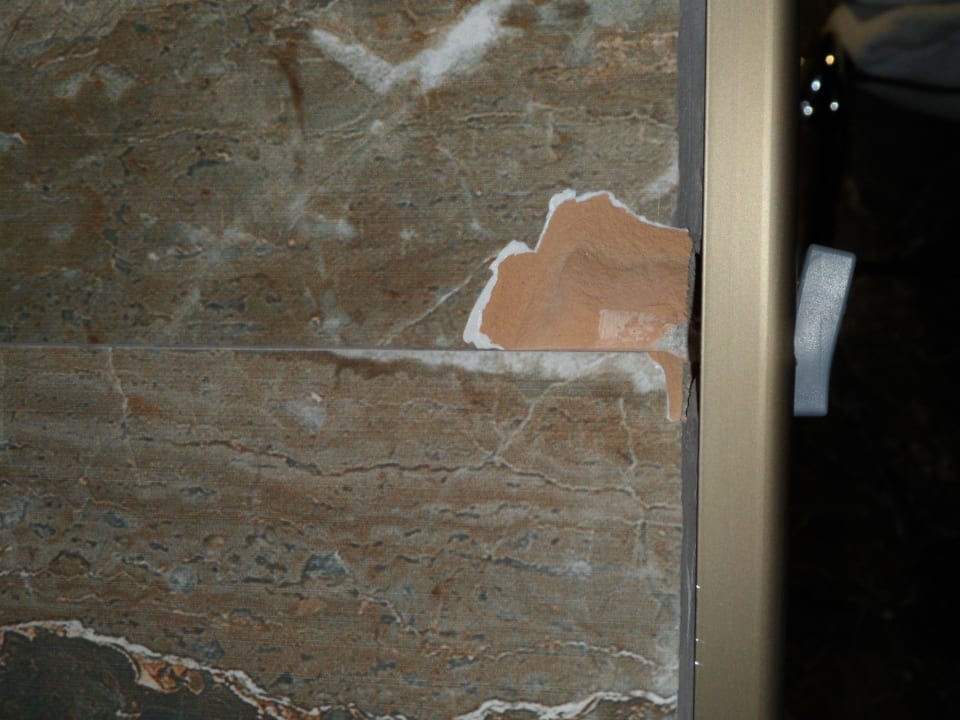 Loch im "Mamor" Port Nature Luxury Resort & Spa