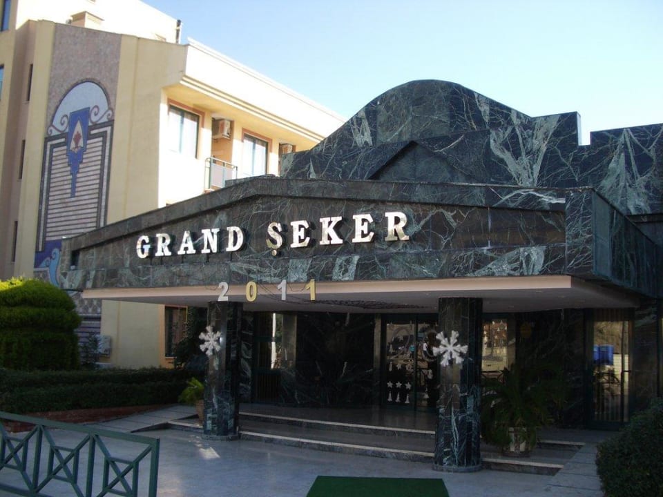 Eingang in das Grand Seker Grand Seker Hotel