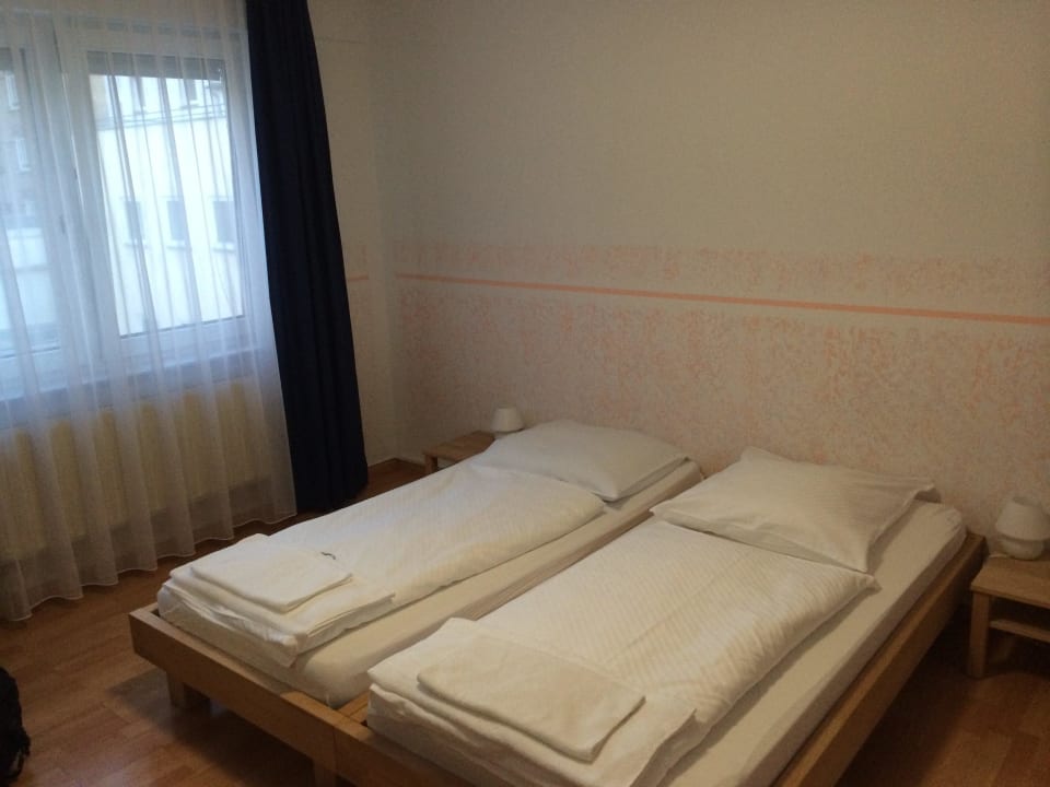 Das größere Zimmer IB-Gästehaus