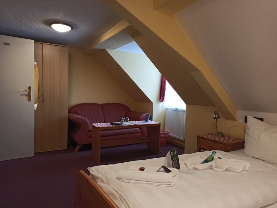 Zimmer Schwarzes Ross