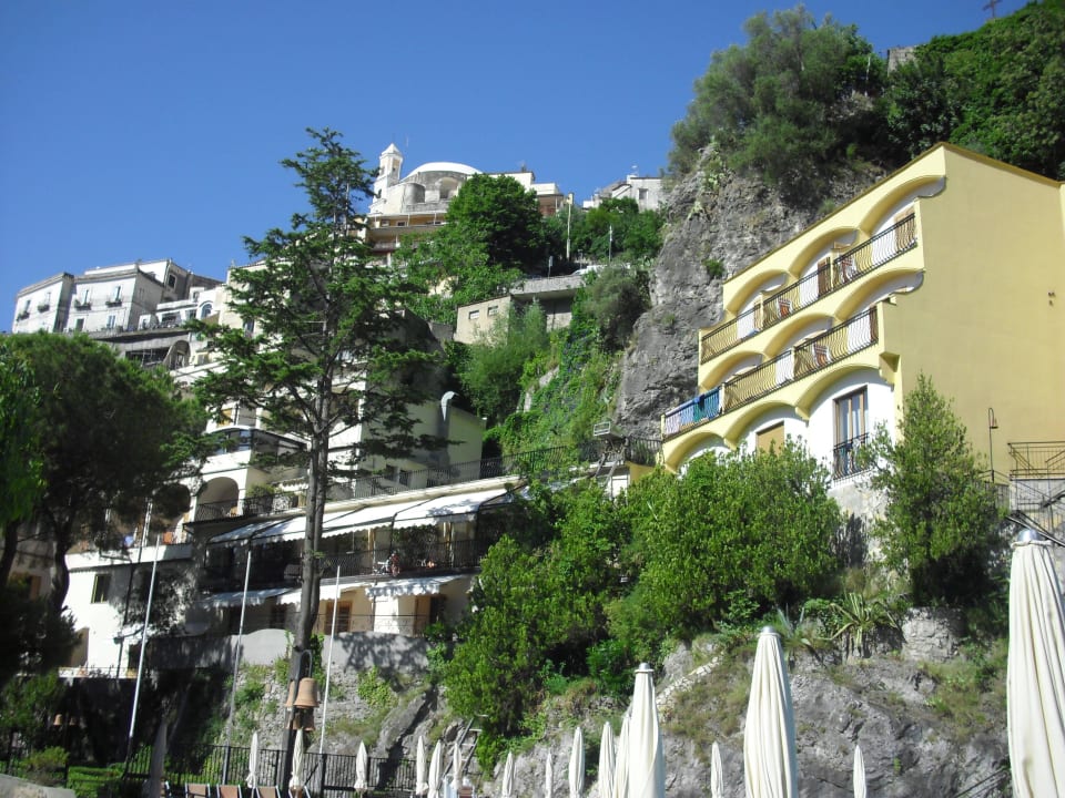Links alter Zimmertrakt Hotel Royal Positano