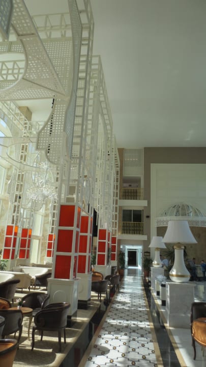 Lichtdurchflutete Lobby Well Palace Side