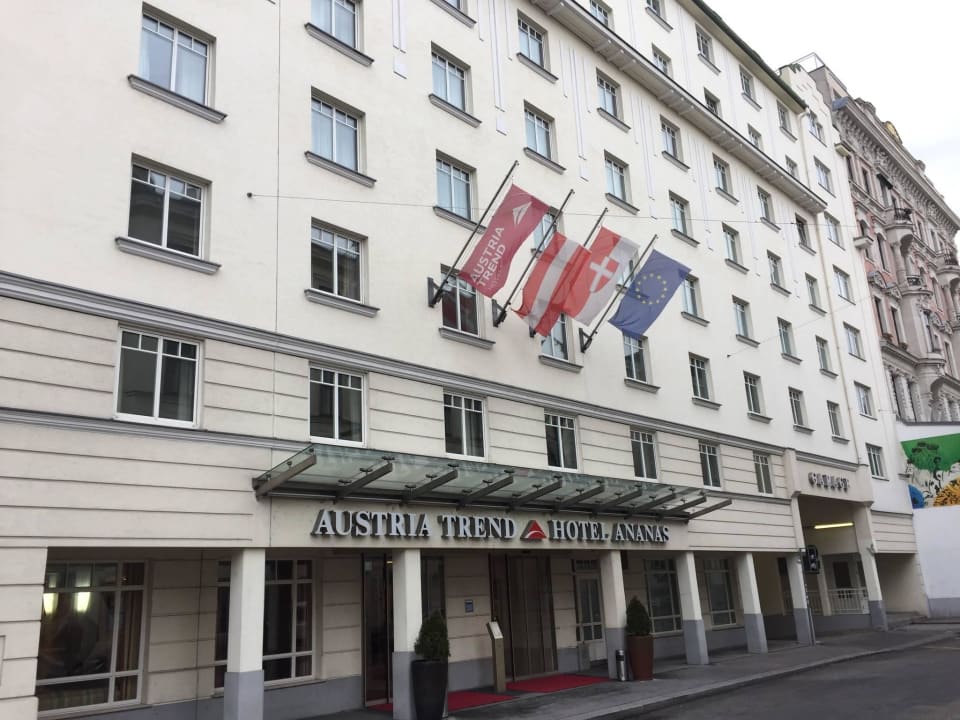 "Außenansicht Eingang" Austria Trend Hotel Ananas (Wien) • HolidayCheck ...