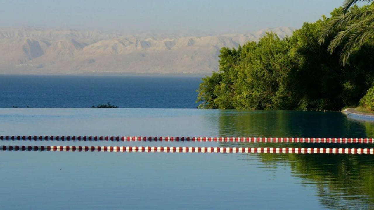 Pool Mövenpick Resort & Spa Dead Sea