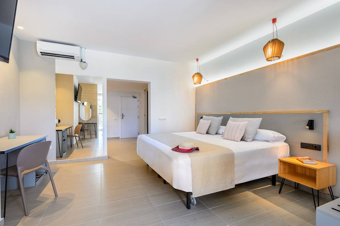 Zimmer Hotel Vibra Cala Tarida