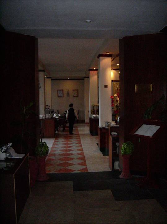 Eingang Frühstücksraum Royal Singi Hotel