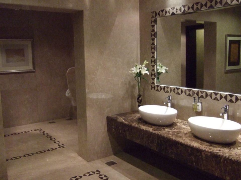 Herrentoilette Lobby Miramar Al Aqah Beach Resort