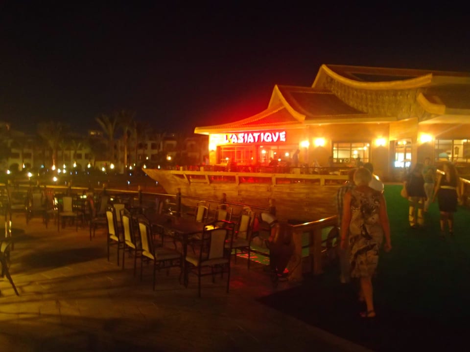 L'Asiatique von außen Pickalbatros Dana Beach Resort - Hurghada