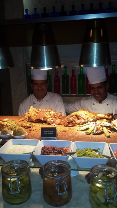 Kalbsbraten in der Senfkruste Mövenpick Resort & Spa El Gouna