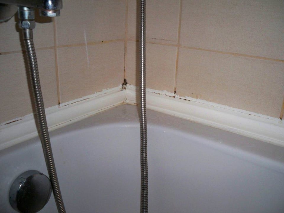 Schimmel im Badezimmer FUN&SUN Smart Hane Sun Hotel