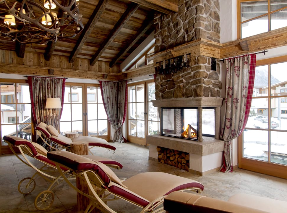 Relax-Liegen Stille Alm Kristall Verwöhnhotel Kristall