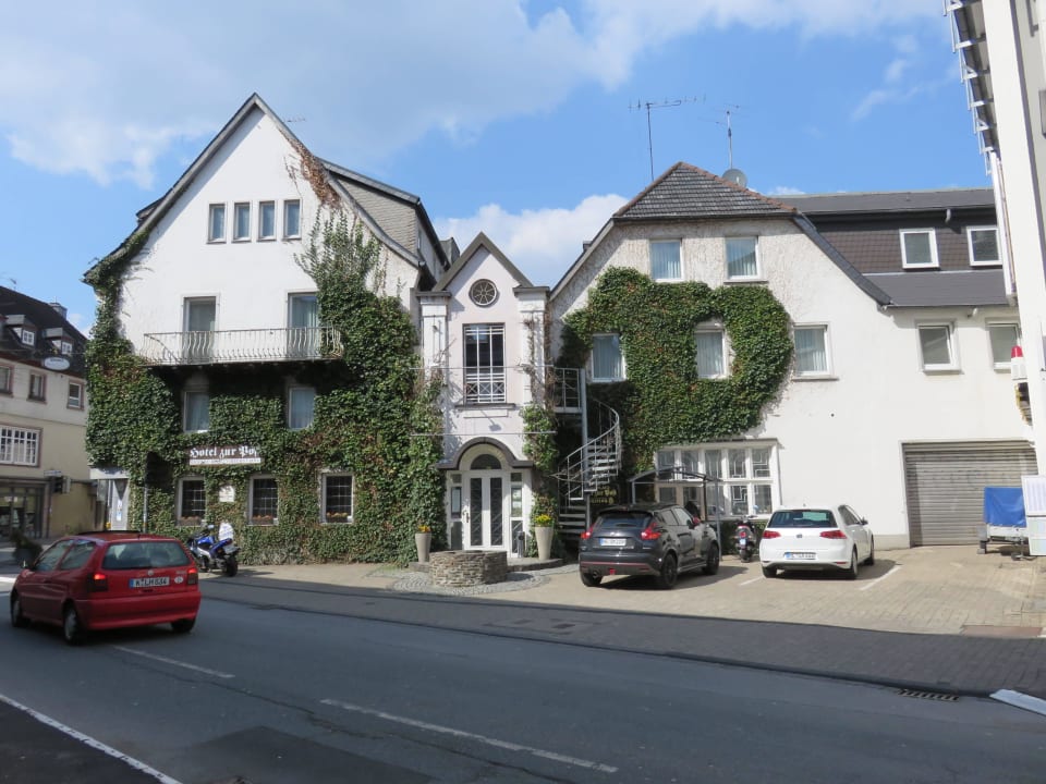 Parkplatz vor dem Hotel Hotel Zur Post