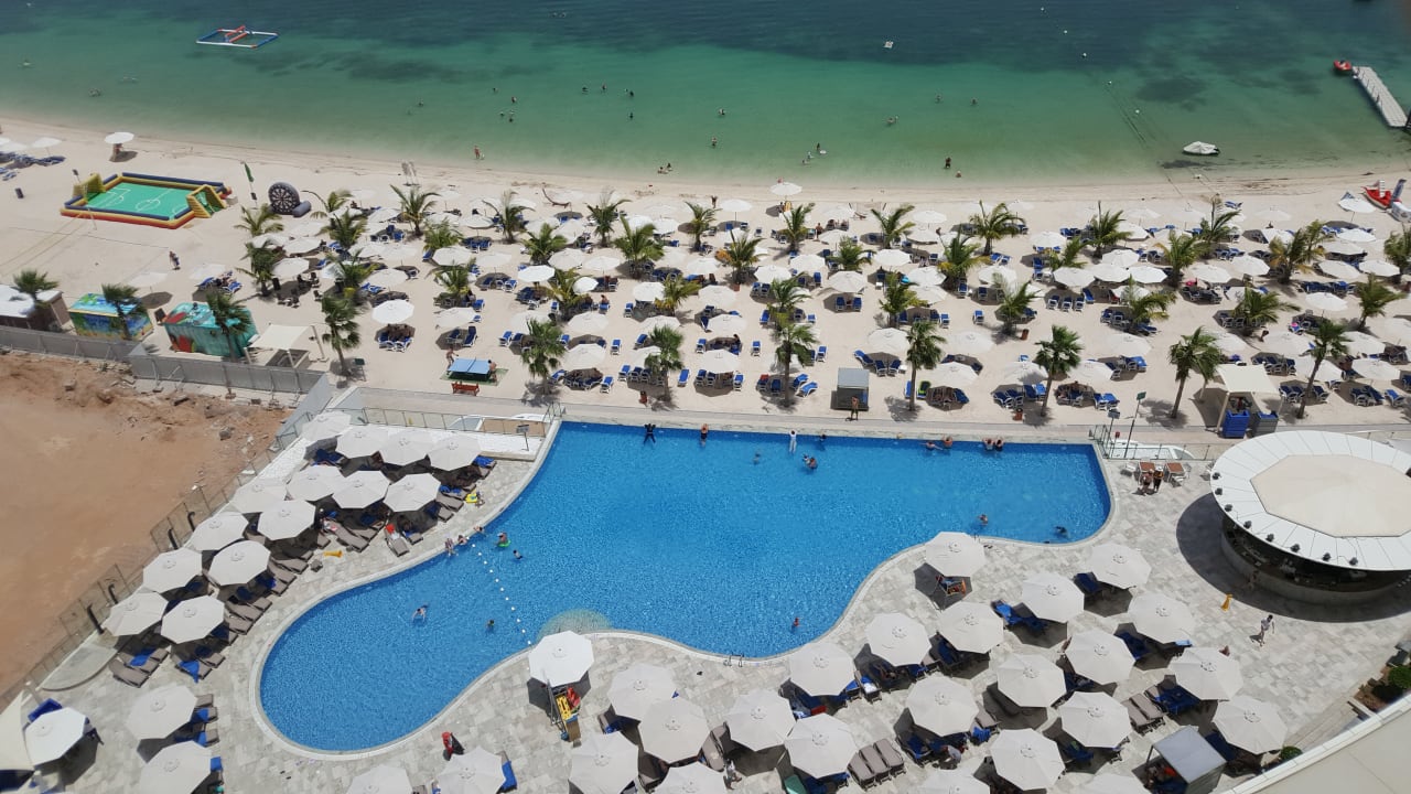 Pool Hampton by Hilton Marjan Island