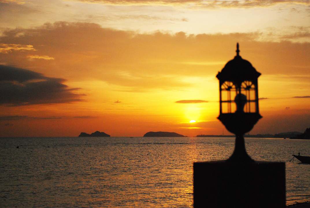 Sunset BURI BEACH Resort