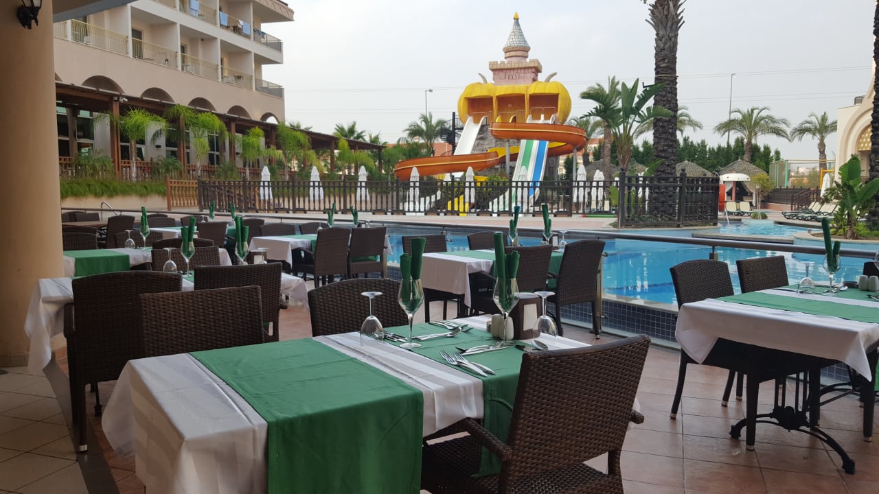 Pool Well Palace Side