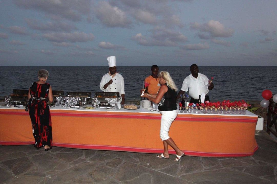 Buffet Hotel Kenya Bay Beach