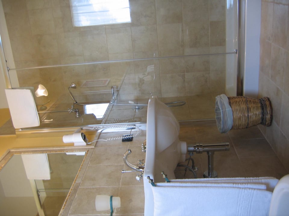 Scorcio bagno Hibiscus Masseria Pagani