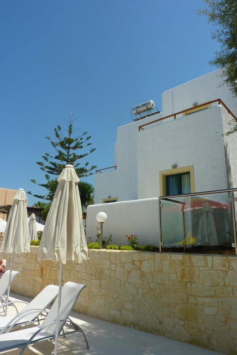 Przy basenie Sirios Village Hotel & Bungalows