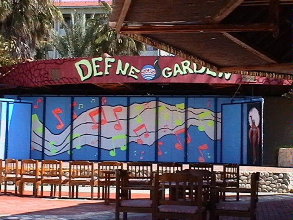 Die Animationbühne am Poolbar Hotel Defne Garden