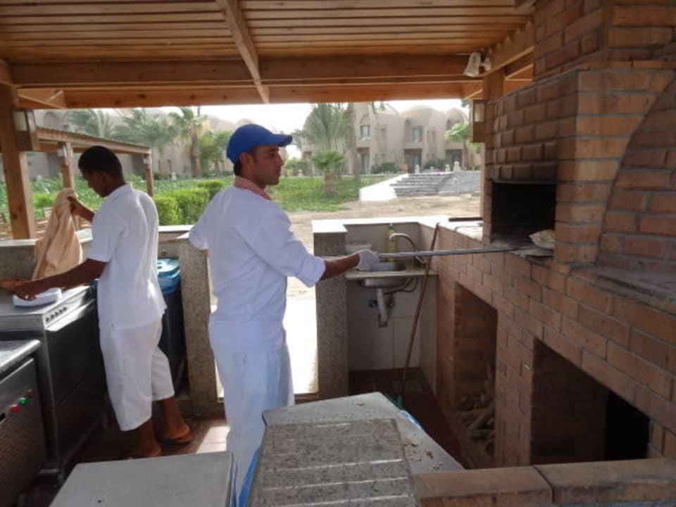Hier gibt es leckere Pizzen aus dem offenen Feuer Shams Alam Beach Resort